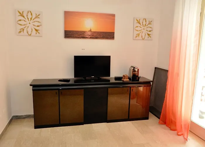 Central Holiday Home Sperlonga Διαμέρισμα *