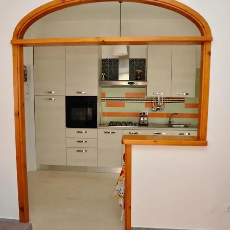 Central Holiday Home Sperlonga ספרלונגה