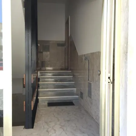 New * Sperlonga