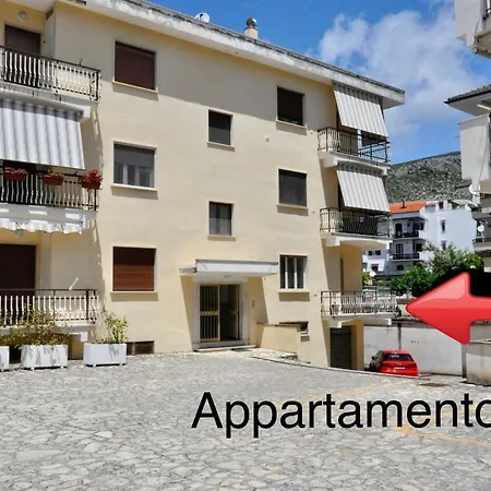 Central Holiday Home Sperlonga New 公寓